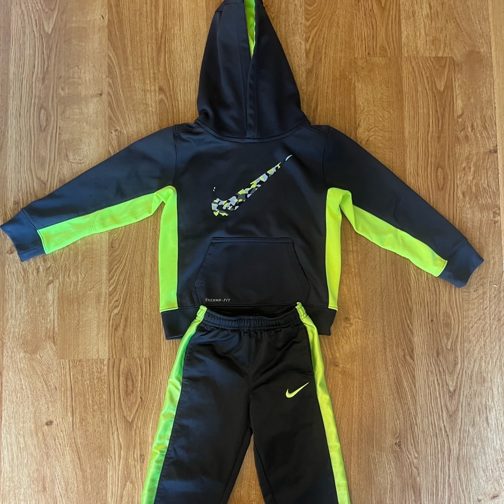 Nike DRI FIT jumpsuit boys size 4